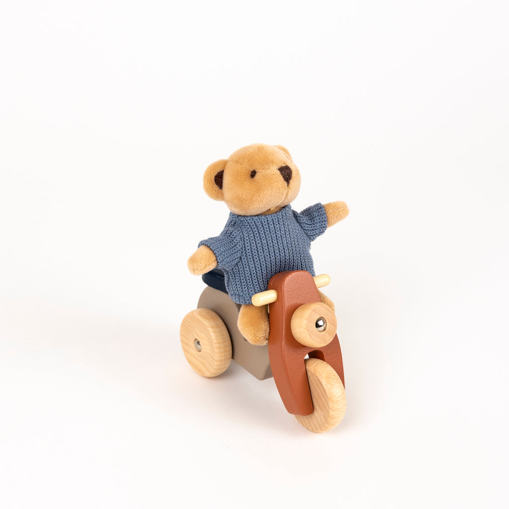 Egmont Toys - Alexis Bear On Wheels