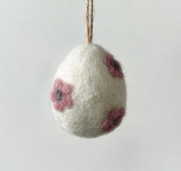 East of India Felted Daisy Egg - Pink