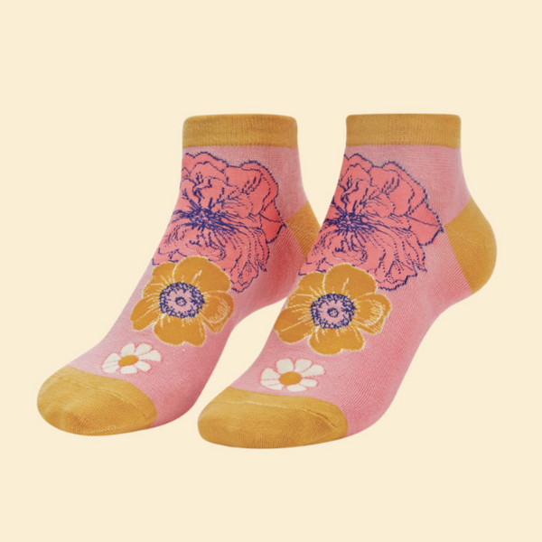 Powder Flower Heads Trainer Socks - Petal